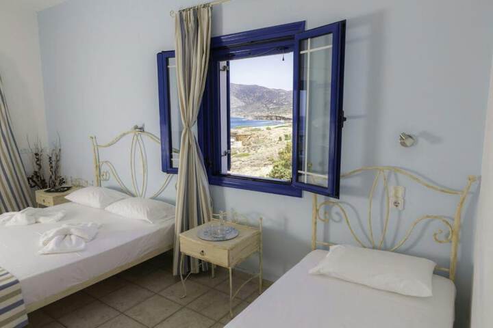 Room 4 of 23