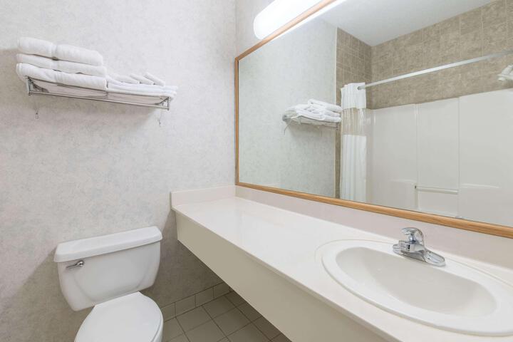 Room 10 of 22