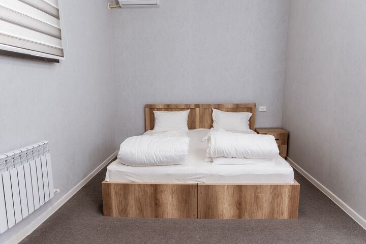 Room 15 of 32