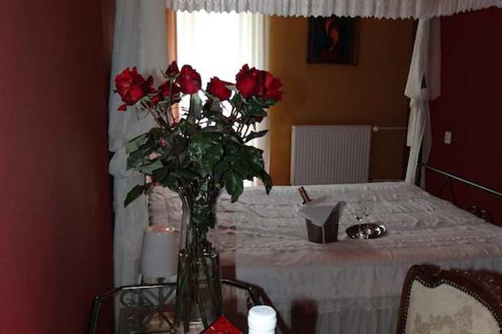 Room 13 of 74