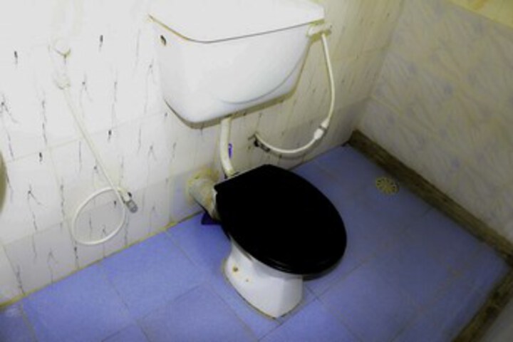 Room 3 of 7