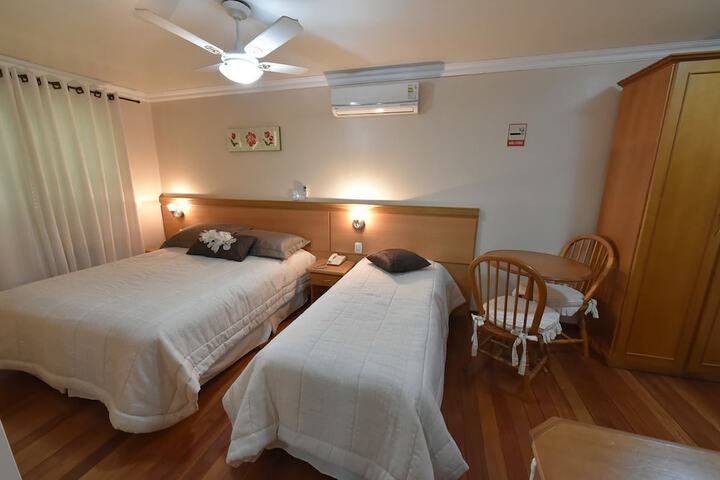 Room 10 of 44