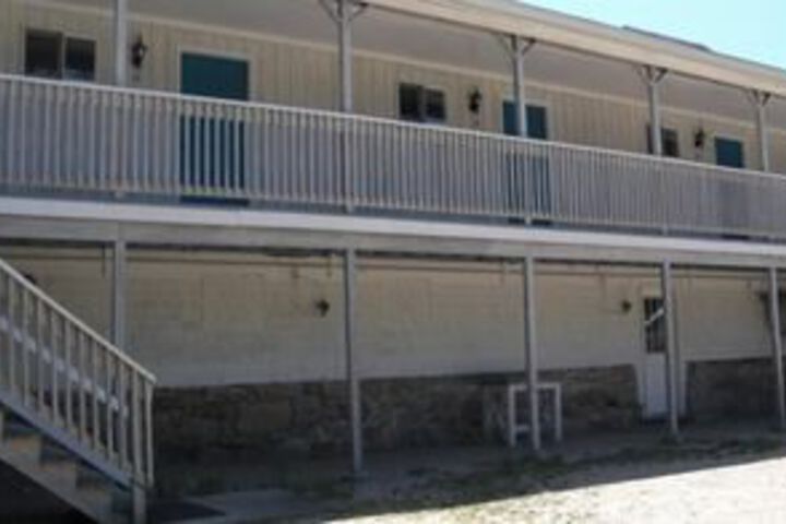 Hotel 7 of 44