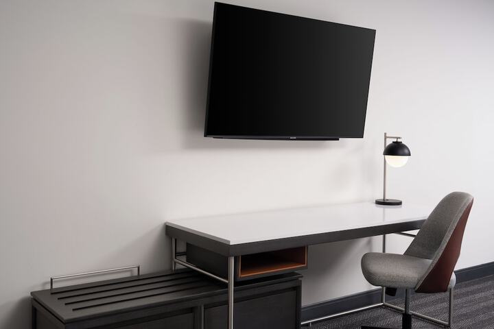Room 9 of 25