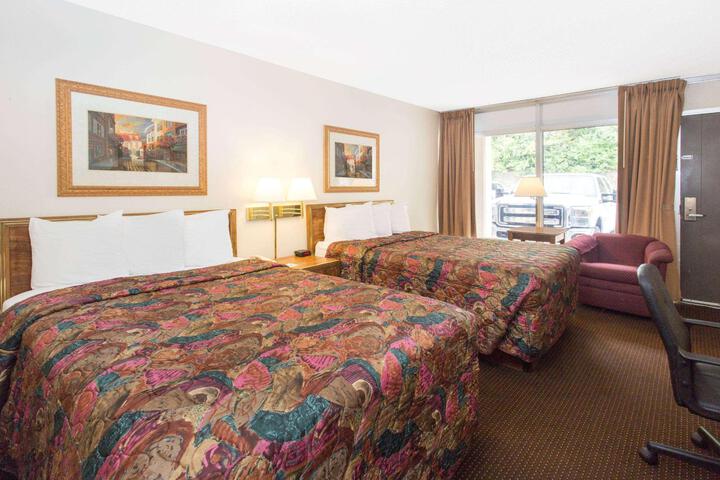 1 King Bed (9 of 11)