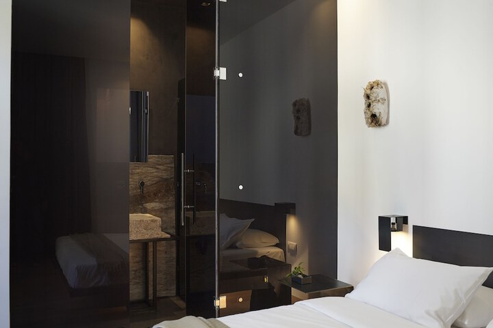 Room 17 of 71