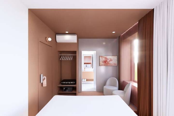 Room 44 of 57
