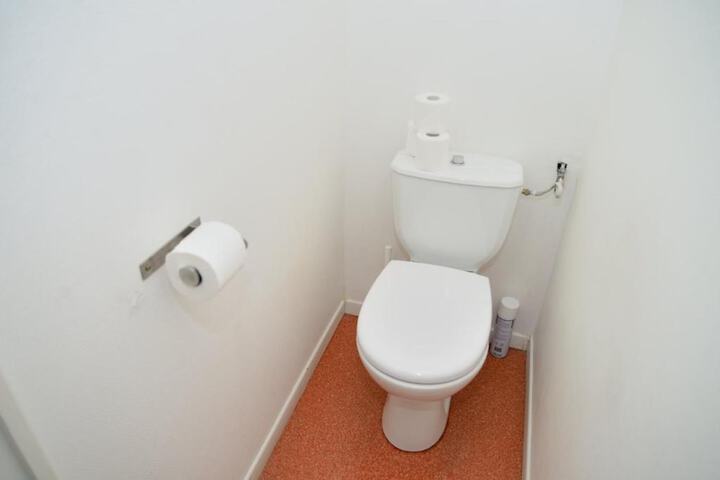Room 35 of 44