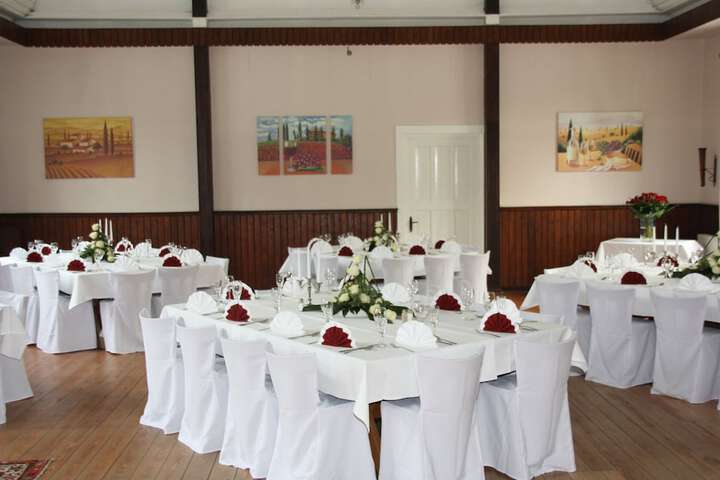 Banquet hall