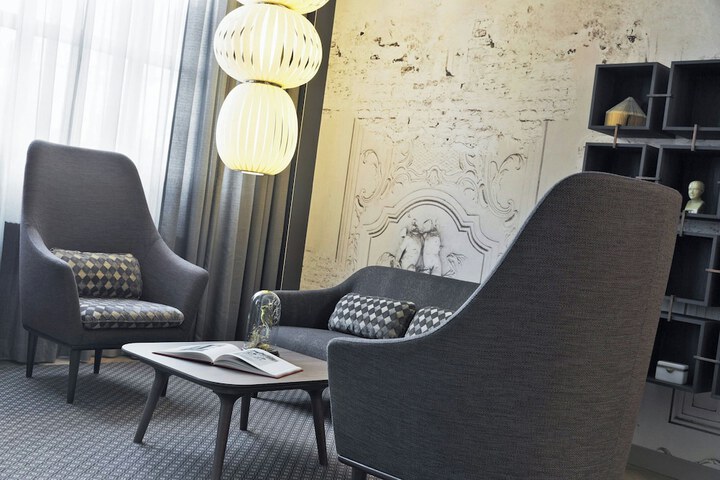 Hotel Lobby