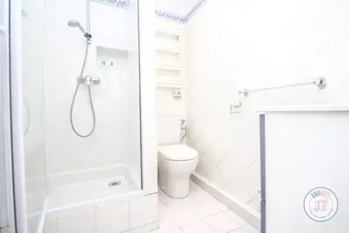 Room 8 of 13