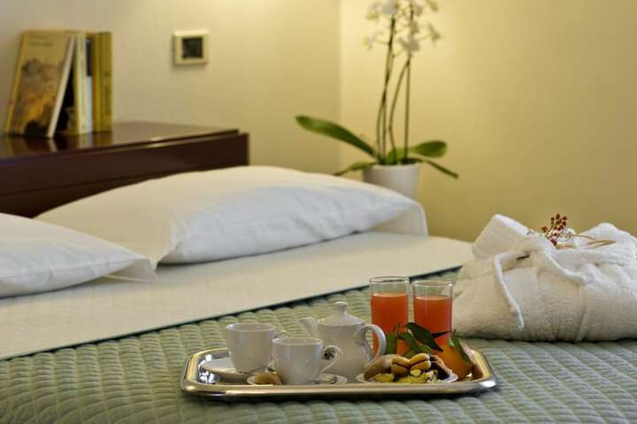 Room amenity