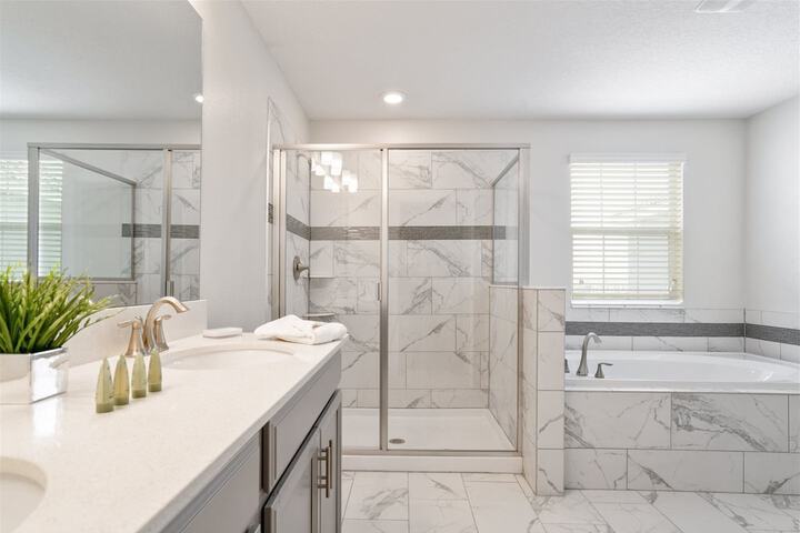 Amazing Championsgate Resort 6 Bed 6 Bath Pool Home in Kissimmee, FL