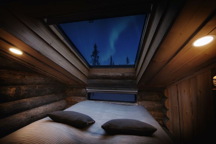 Room 2 of 10