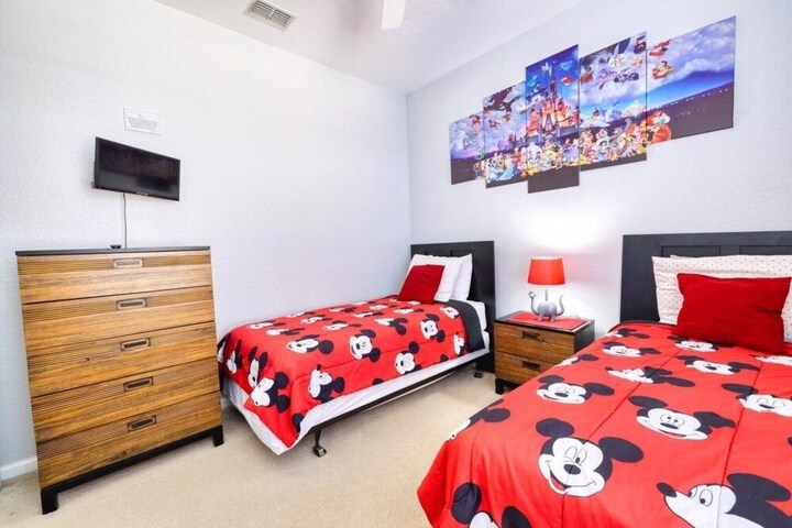 Room 4 of 26