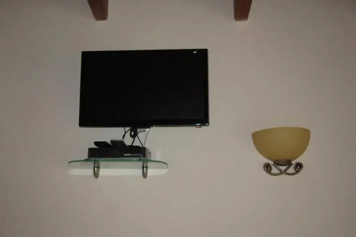 Room 7 of 17