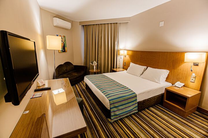 Room 44 of 66