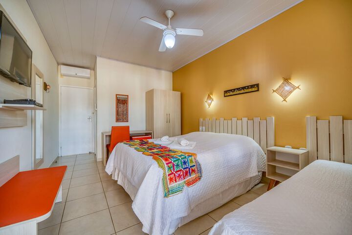 Room 14 of 40