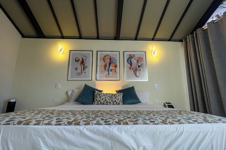 Room 16 of 63
