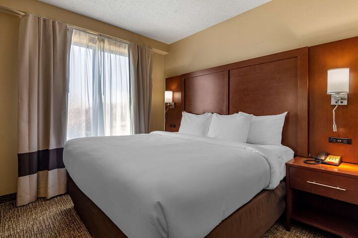 1 King Bed Suite (30 of 30)