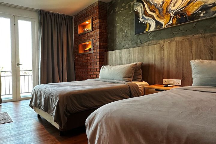 Room 75 of 120