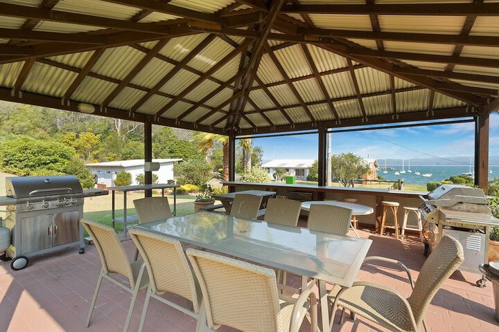 Hotel Exterior 12 of 19