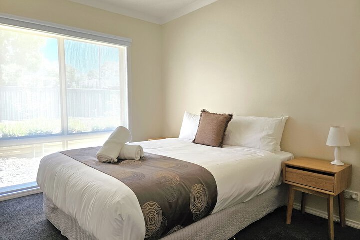 Room 40 of 211