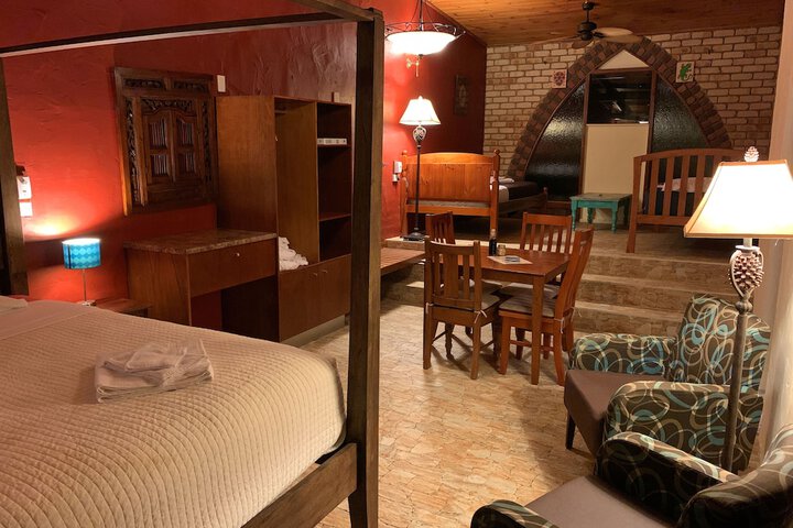 Room 6 of 36