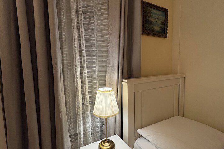 Room 129 of 266