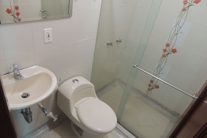 Room 32 of 61