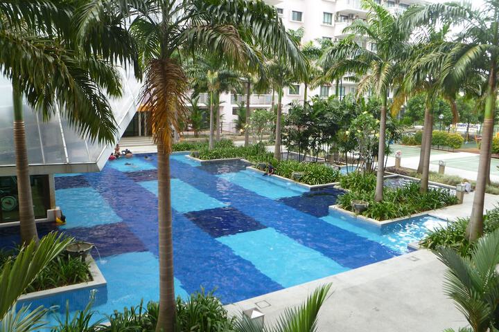 Pool Hotel
