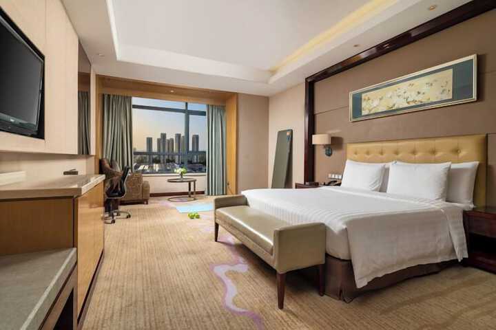 Room 9 of 49