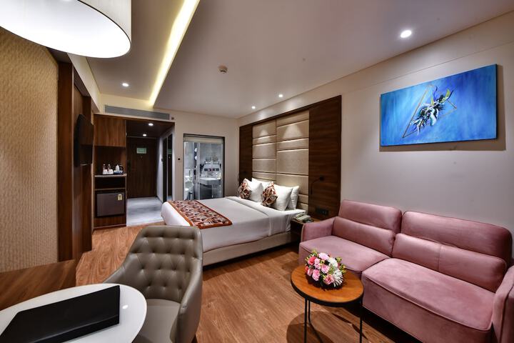 Room 8 of 61