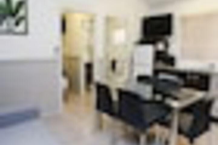 Room 95 of 261