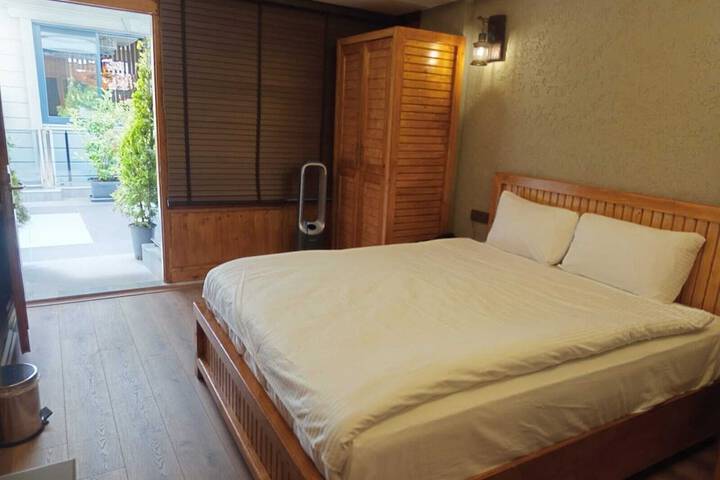 Room 5 of 36
