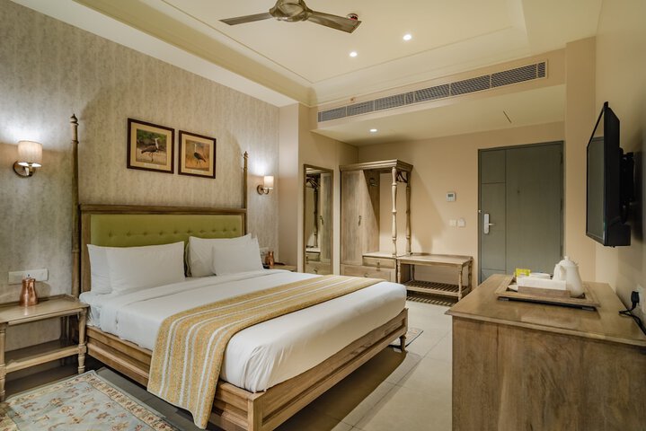 Room 7 of 27