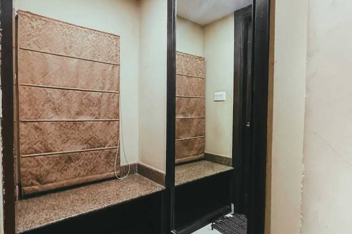 Room 22 of 53