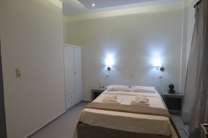 Room 6 of 60