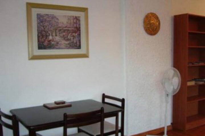 Lounge 3 of 11