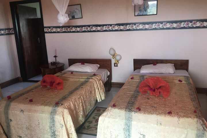 Room 9 of 30