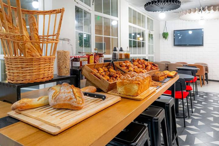 Breakfast area