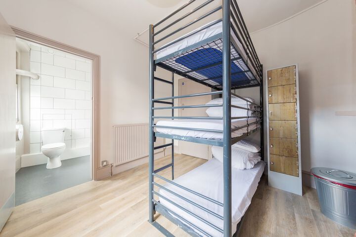 Room 15 of 36