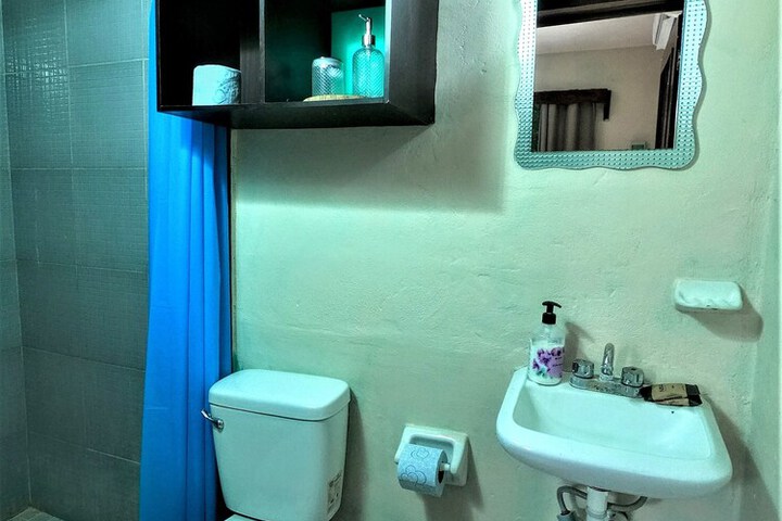 Room 26 of 33
