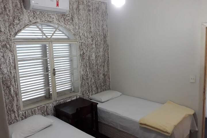 Room 10 of 98