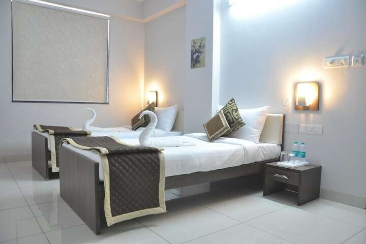 Room 15 of 38