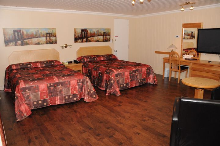 Room 7 of 33
