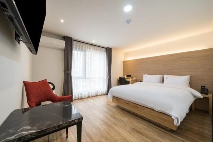 Room 31 of 67