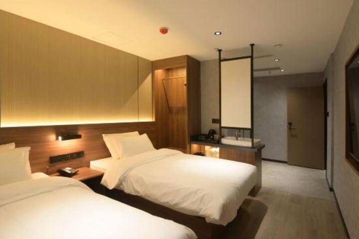 Subai Hotel