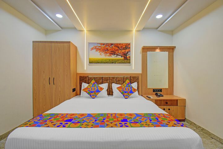 Room 8 of 32