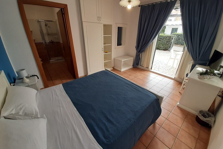 Room 80 of 249